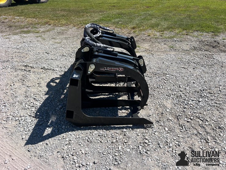 legend-72”-compact-skid-steer-grapple-image-4
