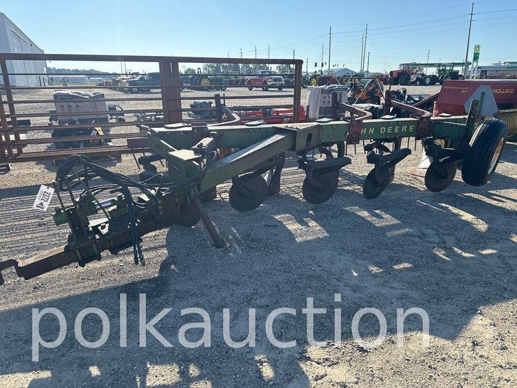 john-deere-2600-image-1