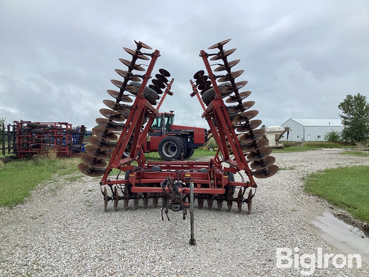 case-ih-3950-image-2