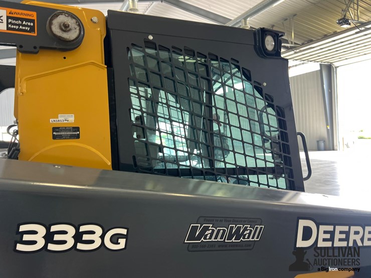 2021-deere-333g-image-11