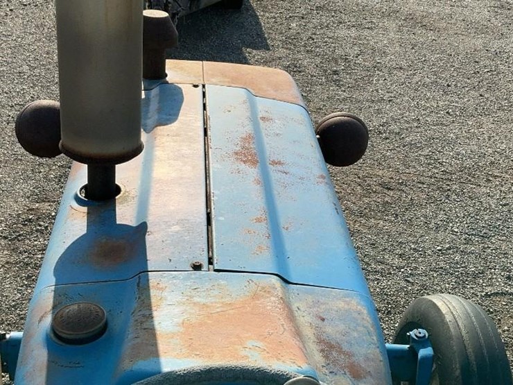 ford-4000-image-43