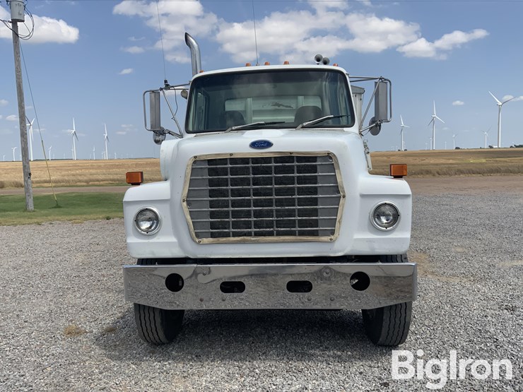 1984-ford-lts9000-image-2