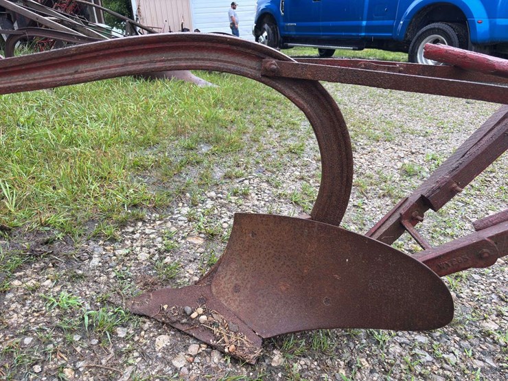 oliver-9”-horse-drawn-plow-image-12