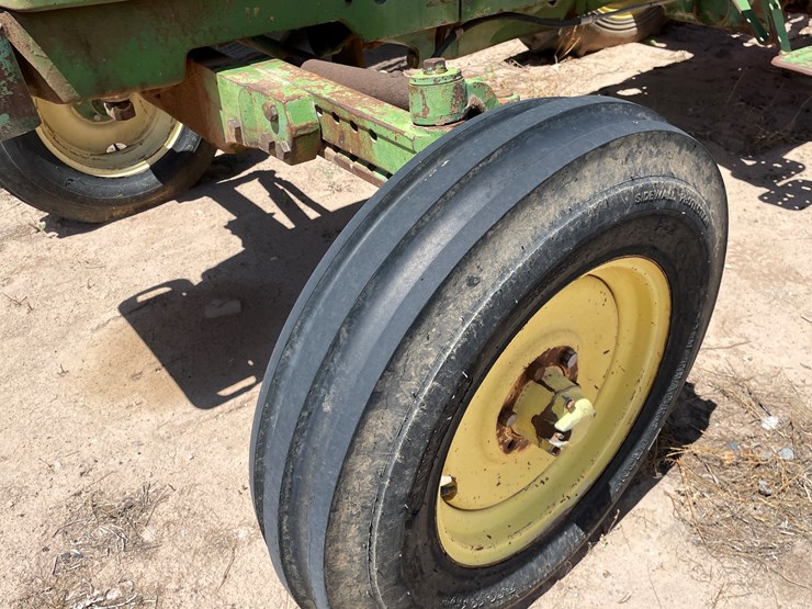 john-deere-2940-image-12