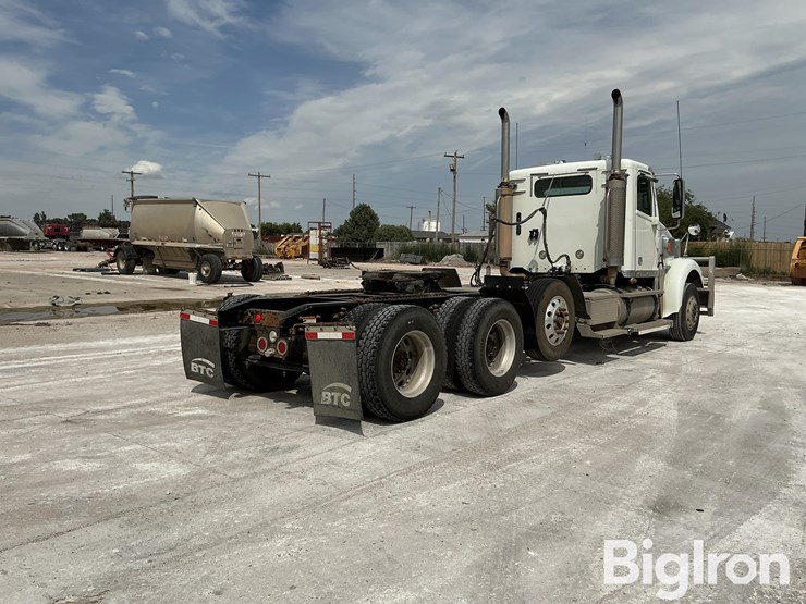 2017-freightliner-coronado-132-image-5