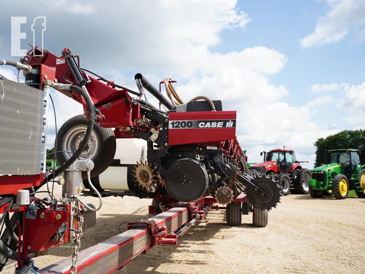 2004-case-ih-1200-image-11