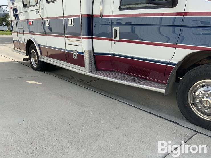 2003-ford-e450-image-13
