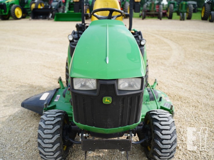 2019-john-deere-1025r-image-14