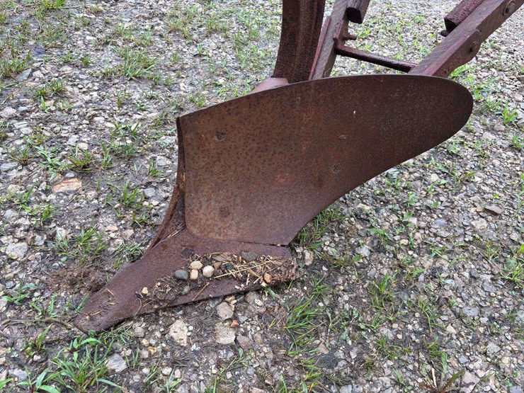 oliver-9”-horse-drawn-plow-image-8