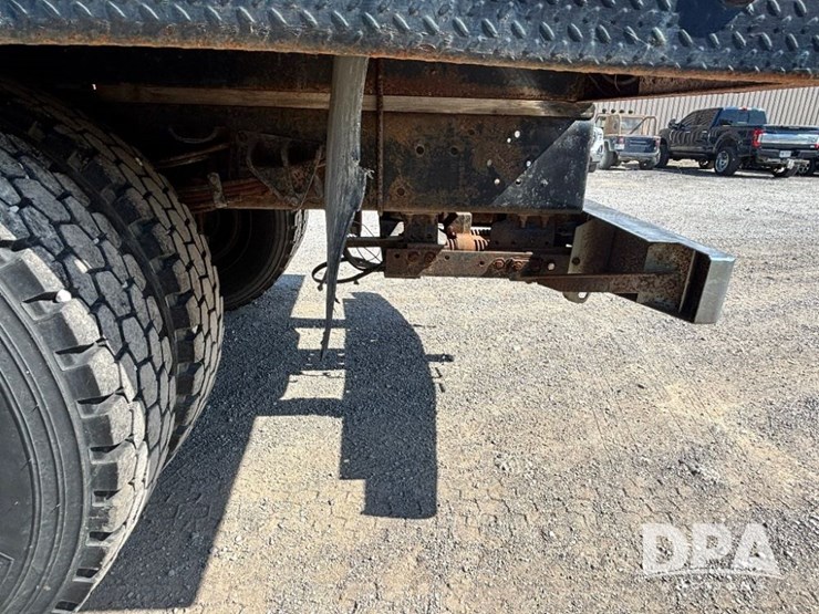 1999-ihc-8100-flatbed-truck-(gp11125,-unit-17355)-image-31