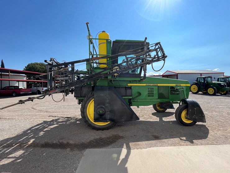 john-deere-6700-image-82