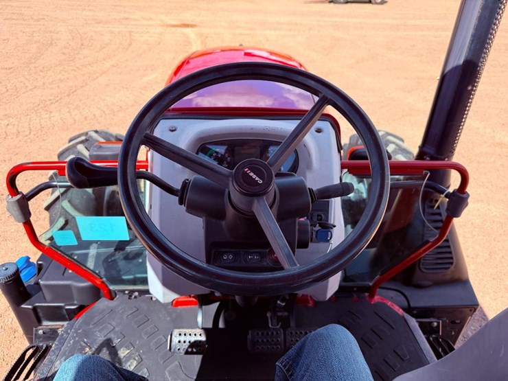 2016-case-ih-farmall-130a-image-52