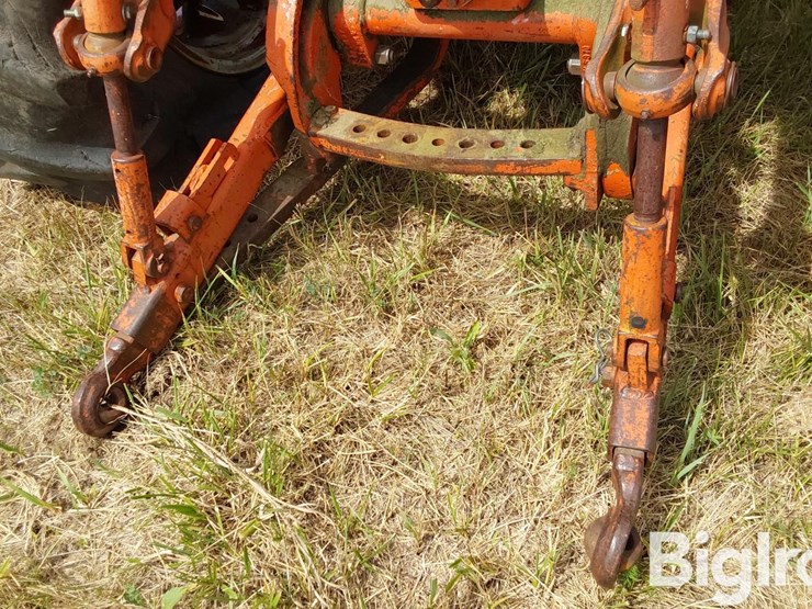 1970-allis-chalmers-180-image-14