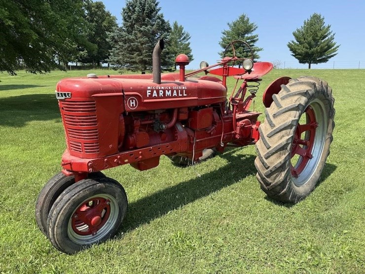 farmall-h-tractor-image-1