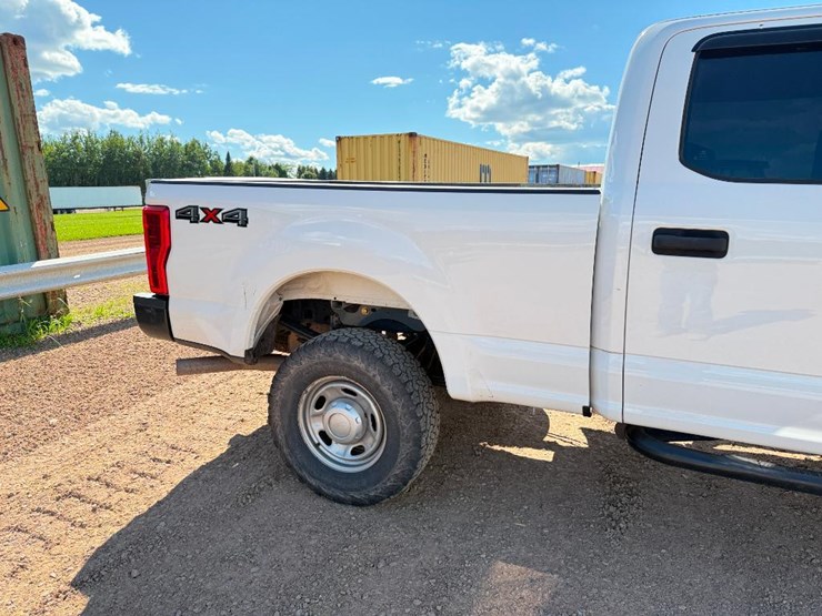 2017-ford-f250-xl-image-10