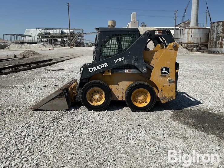 deere-318g-image-8