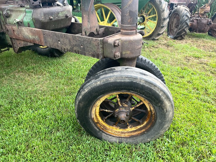 #6676-•-john-deere-parts-tractor-image-8