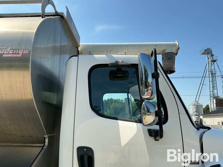 2006-freightliner-m106-t/a-bulk-feed-truck-image-16