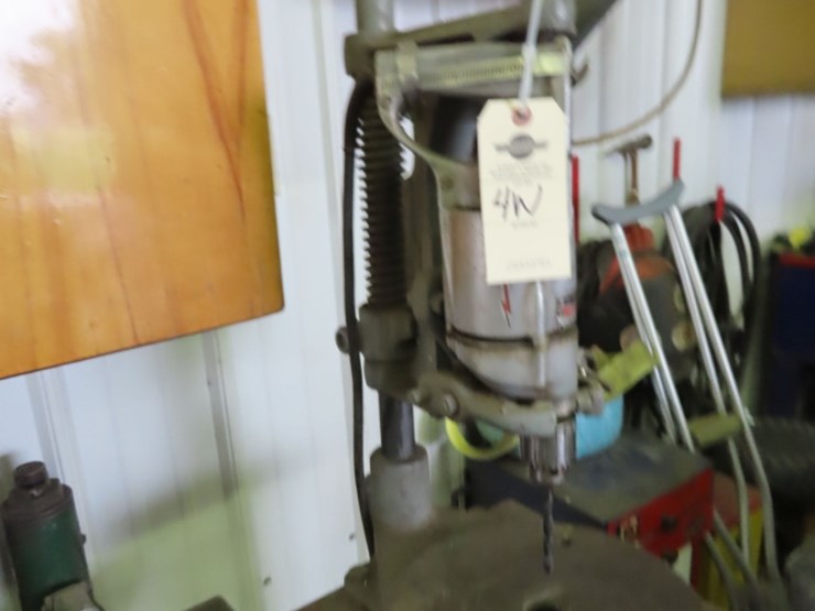 milwaukee-tools-drill-press-on-stand-image-2