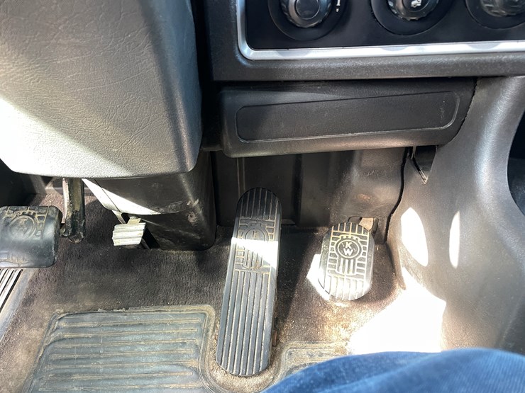 2012-kenworth-t660-image-57