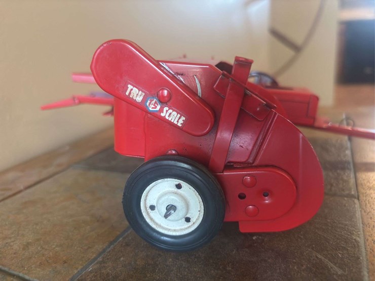 1/16-tru-scale-square-baler-carter-image-10