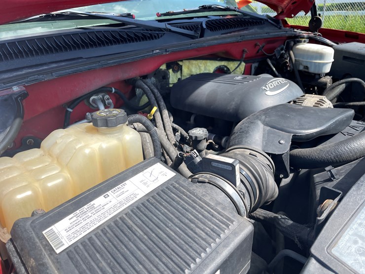 2004-chevrolet-silverado-3500-image-14