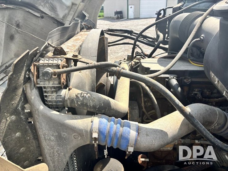 2005-sterling-dry-tender-truck-(gp11242,-unit-111565)-image-72