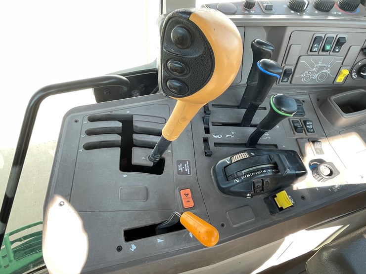 john-deere-6155m-image-41