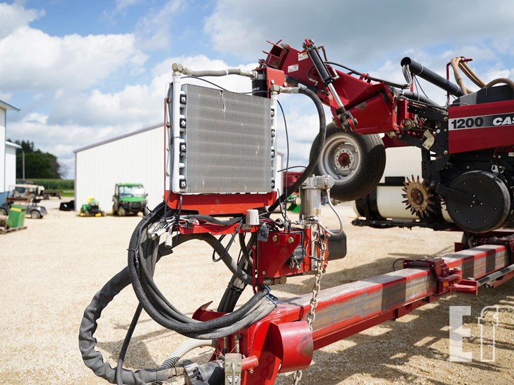 2004-case-ih-1200-image-10