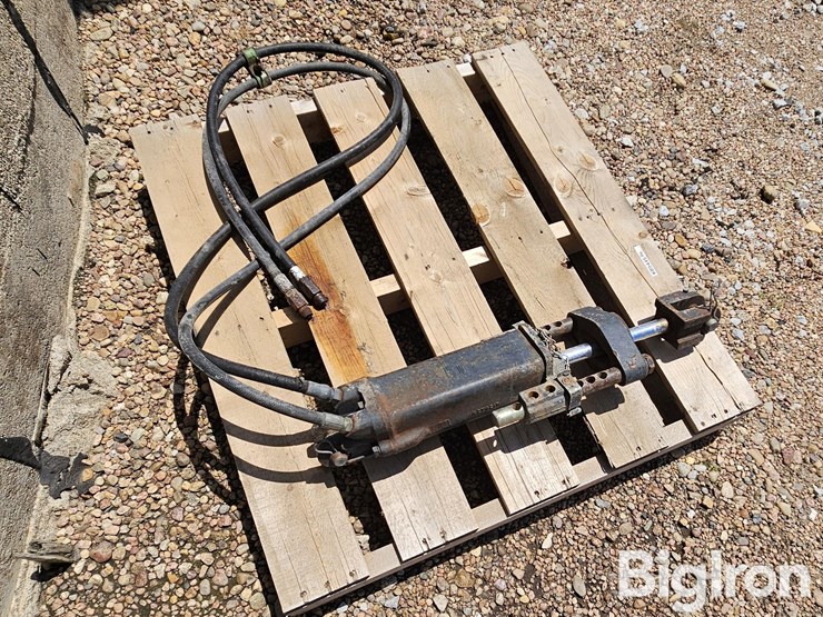 john-deere-equipment-hydraulic-cylinder-image-3