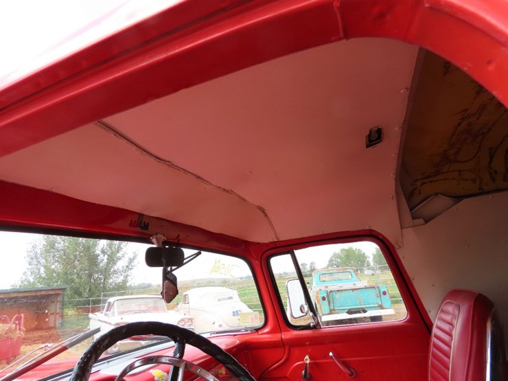 1957-ford-panel-truck-image-24