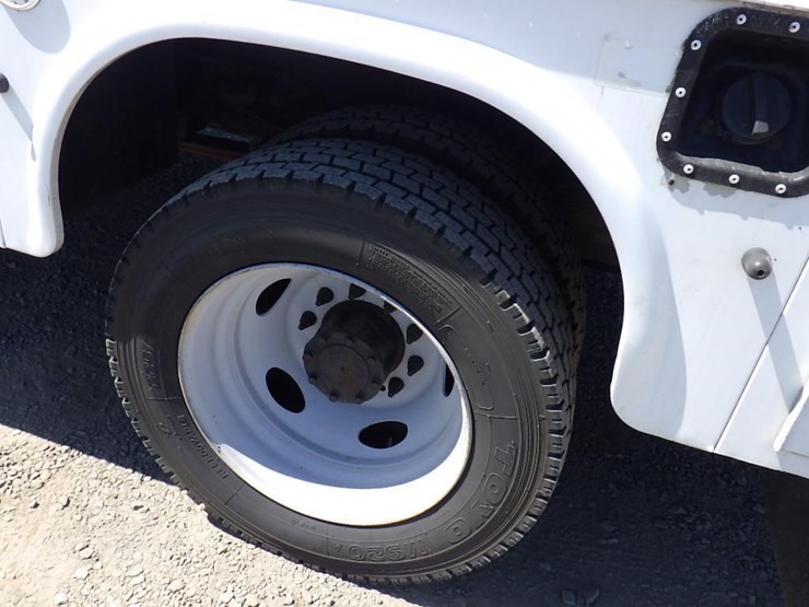 2013-ford-f550-image-33