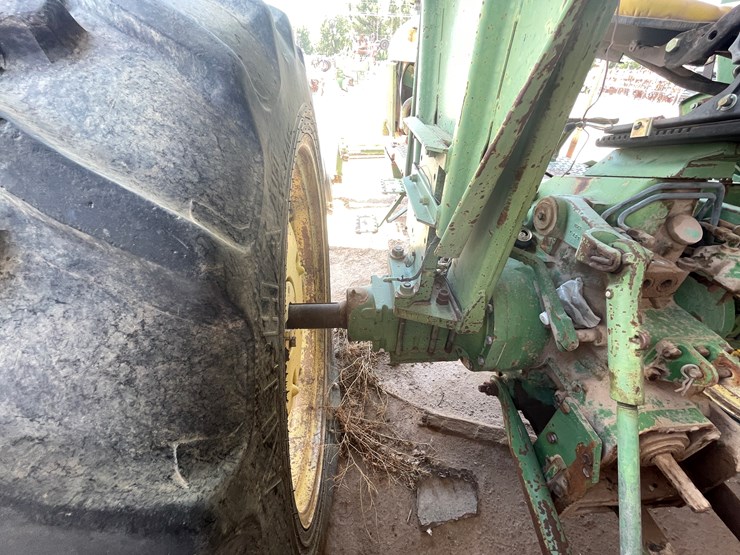 john-deere-2940-image-7