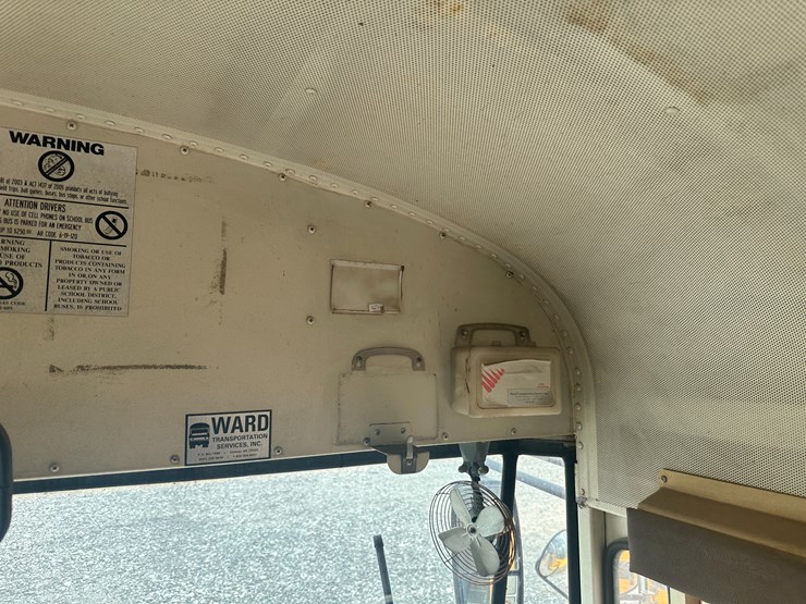 #18-•-#23871-•-2002-international-genesis-school-bus-vin:-1hvbgaan62a917777-image-79