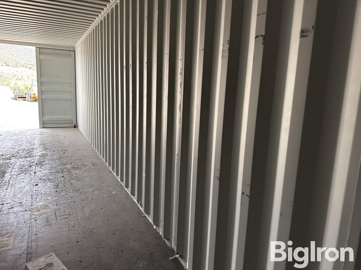 2025-40'-one-trip-shipping-container-image-16