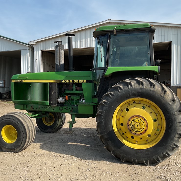 JOHN DEERE 4555