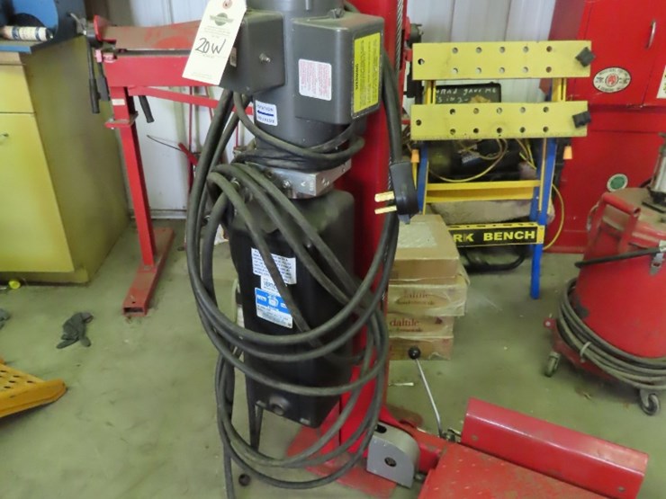 backyard-buddy-car-hoist-image-3