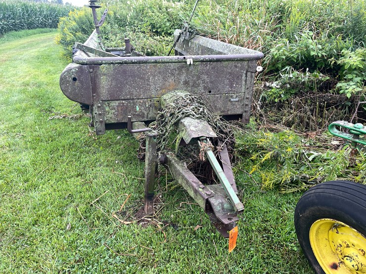 #7467-•-john-deere-trailer-frame-image-2