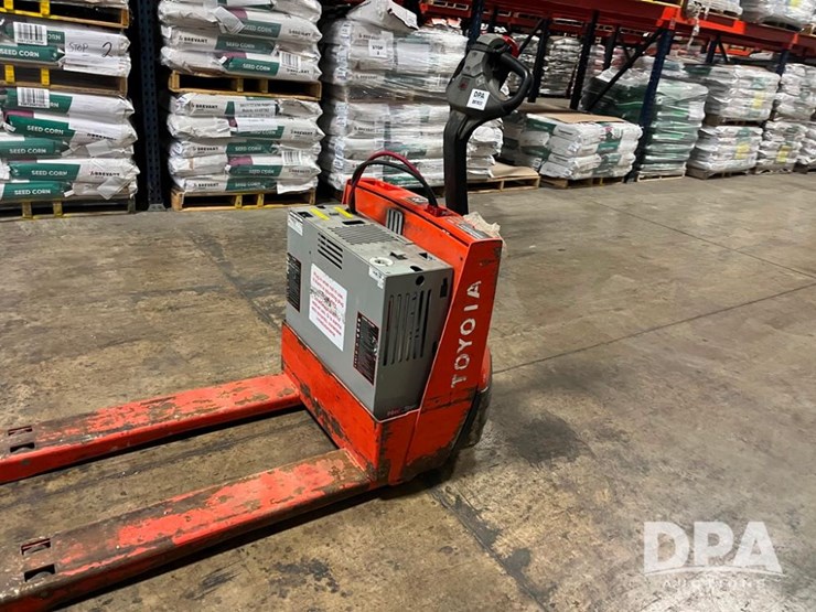 toyota-electric-forklift-(dr7822)-image-1