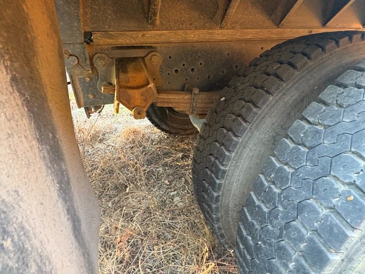 2000-ford-f750-image-16