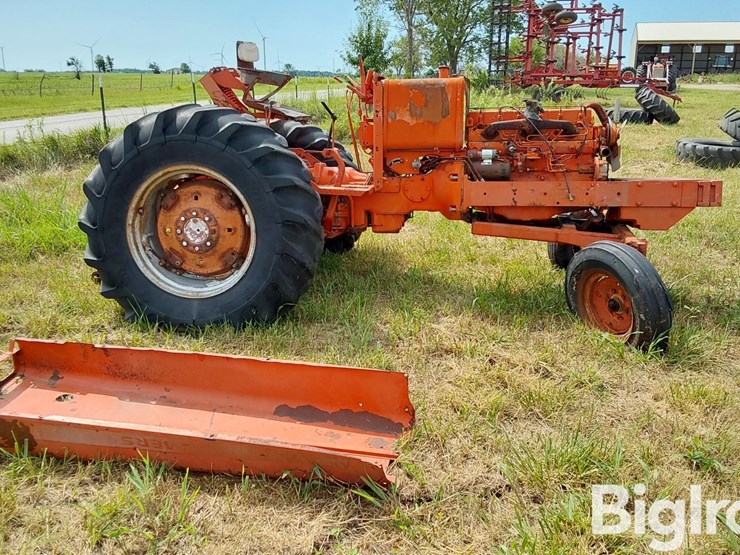 1970-allis-chalmers-180-image-4