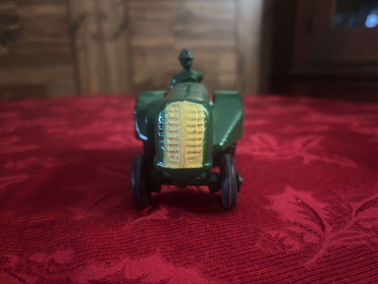 oliver-70-image-4