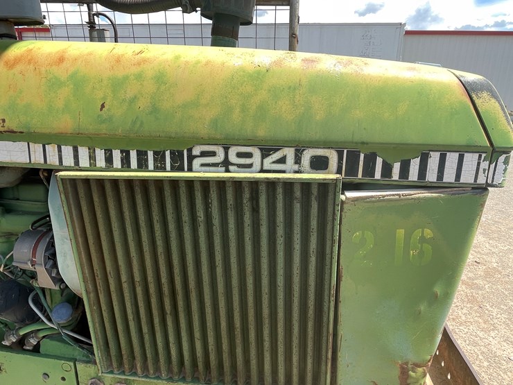 john-deere-2940-image-23