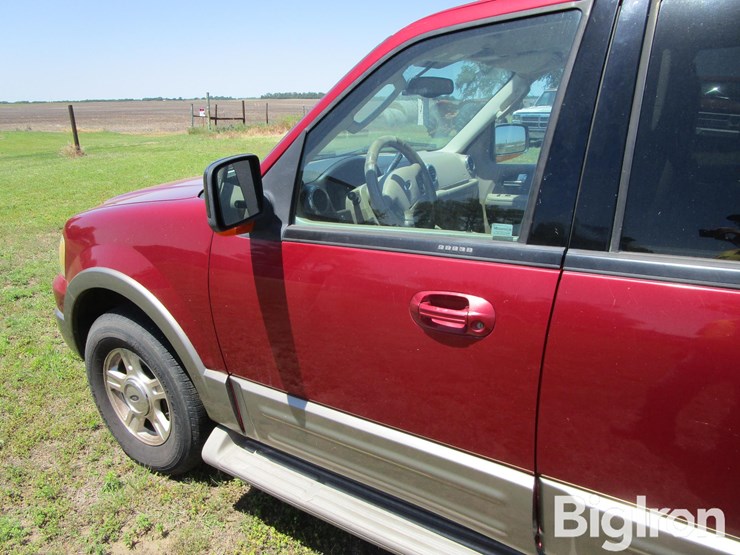 2004-ford-expedition-image-12