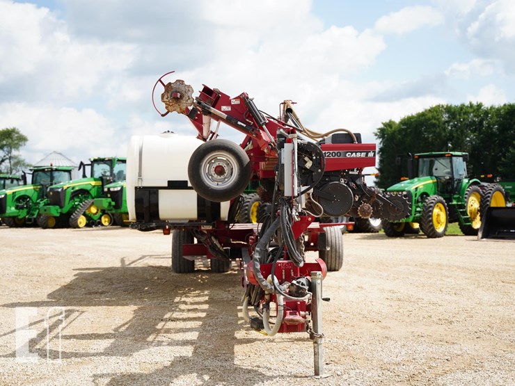 2004-case-ih-1200-image-2