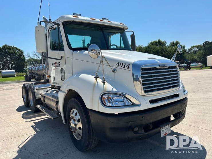 2004-freightliner-columbia-day-cab-truck-(cp0611,-unit-4014)-image-58