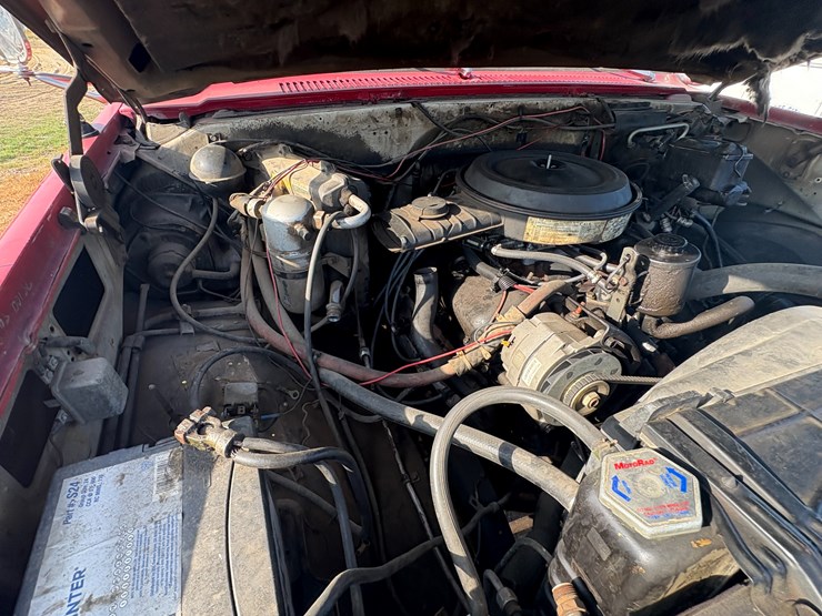 #88-•-#25032-•-1983-gmc-c/k-4x4-t/a-crew-cab-4x4-work-bed-truck-vin:-1gdjk33w0ds511665-image-17