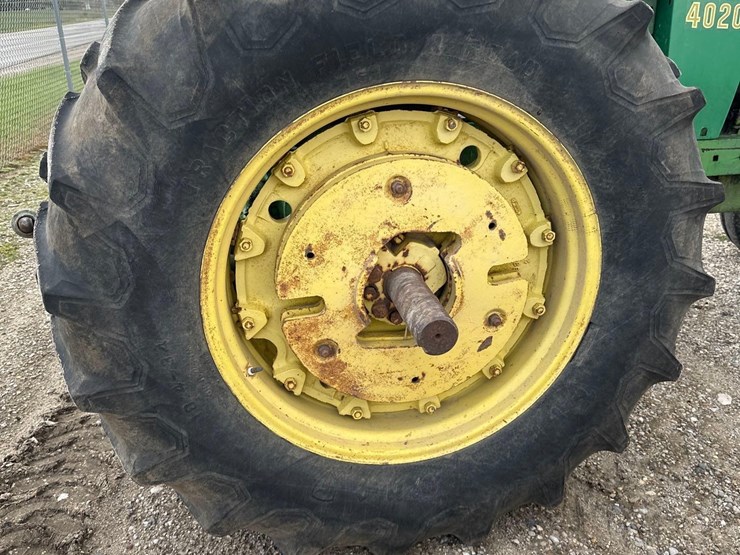 john-deere-4020-image-8