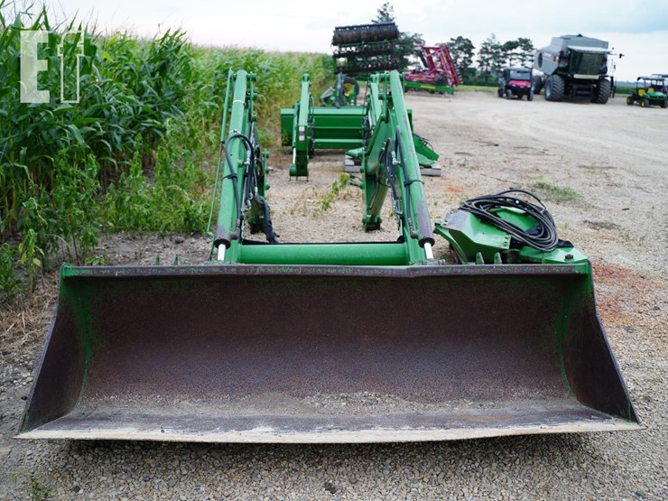 2004-john-deere-840-image-2