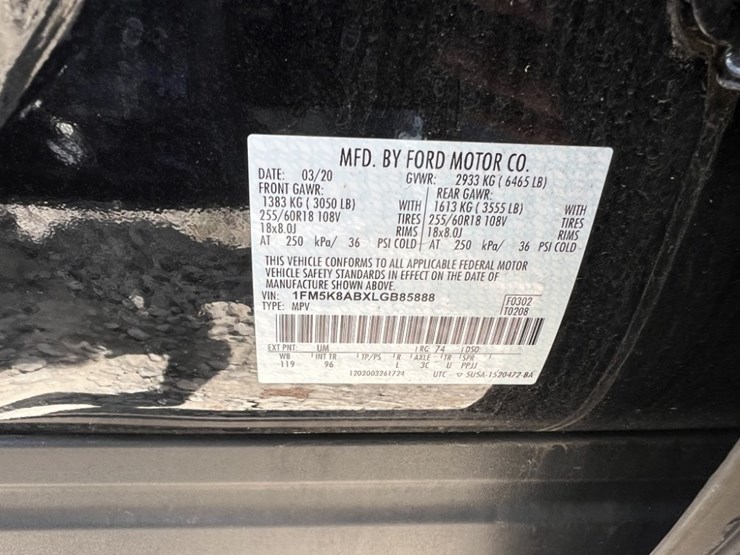 2020-ford-explorer-image-10